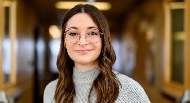 Ashley Hébert.