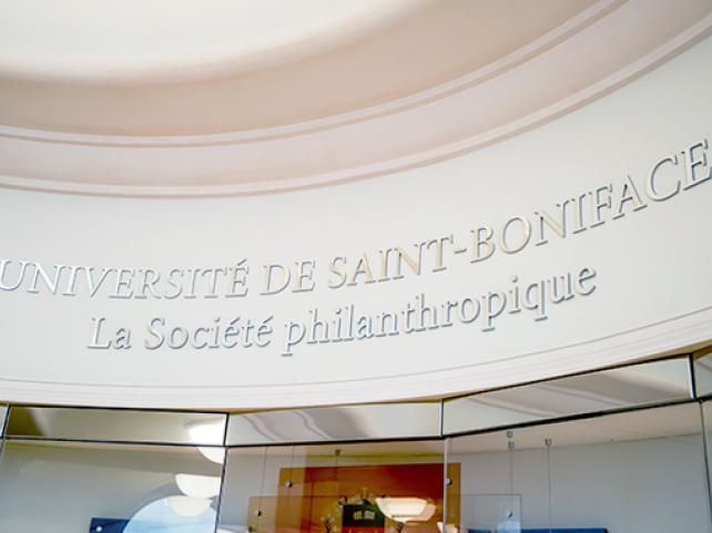 La société philanthropique de l'Université de Saint-Boniface.